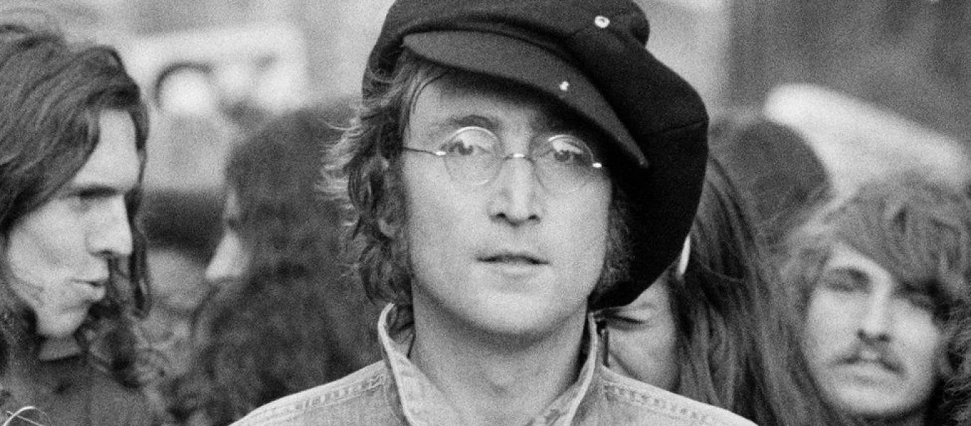 Όταν ο John Lennon είπε το τολμηρό του αστείο στη μητέρα της βασίλισσας Ελισάβετ (βίντεο-φωτο)